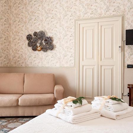 B&B Risveglio Col Rosone Lecce Exterior photo