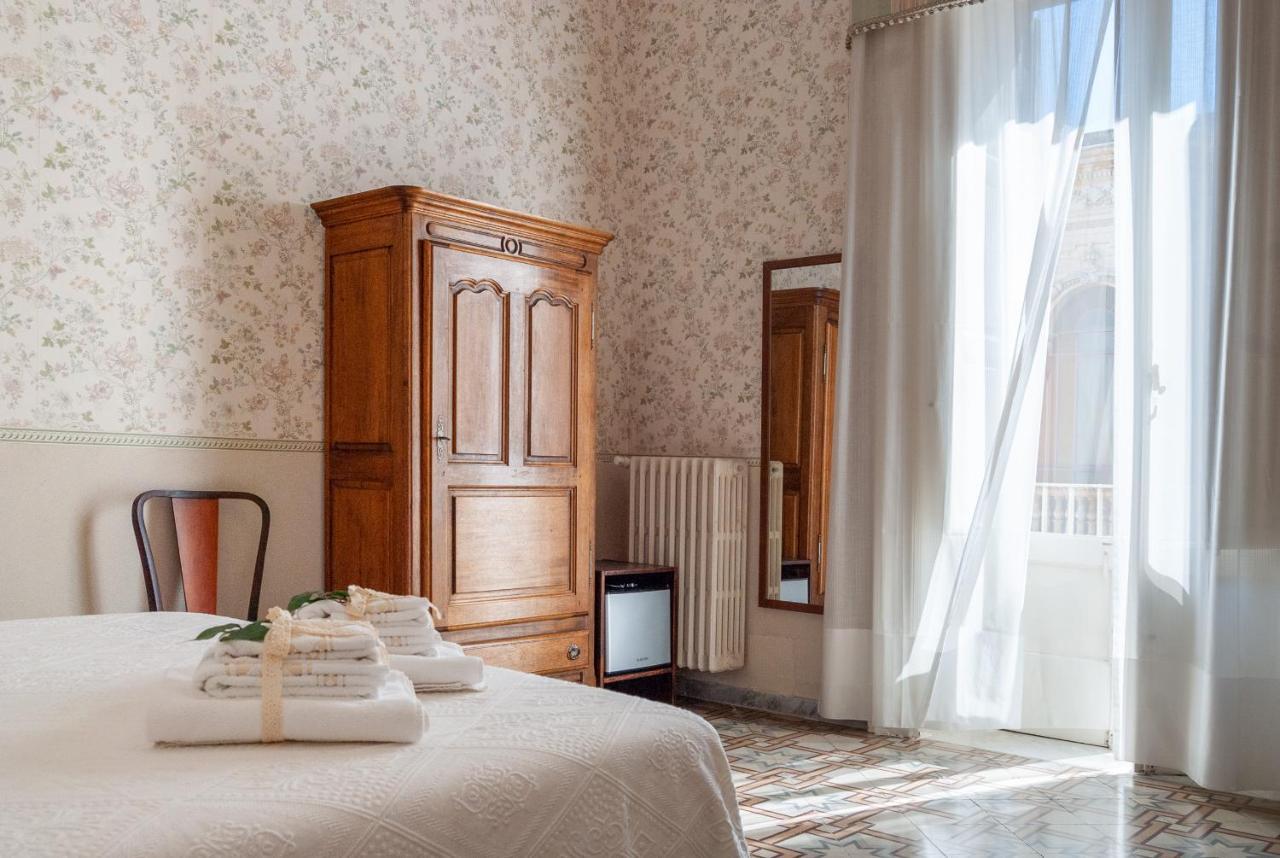 B&B Risveglio Col Rosone Lecce Exterior photo
