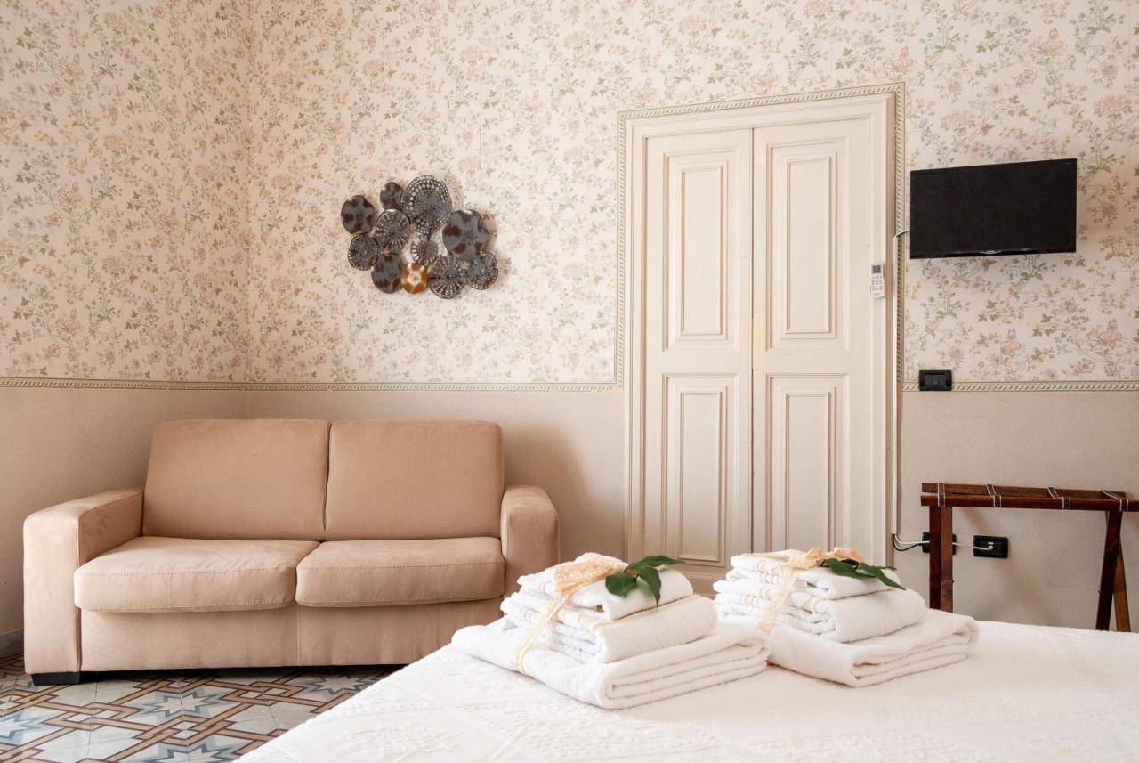 B&B Risveglio Col Rosone Lecce Exterior photo