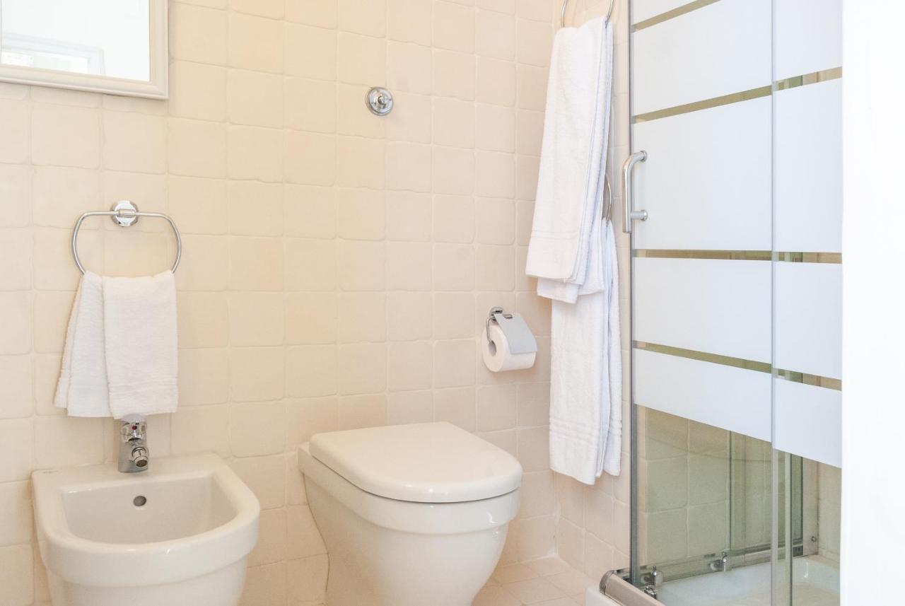 B&B Risveglio Col Rosone Lecce Exterior photo