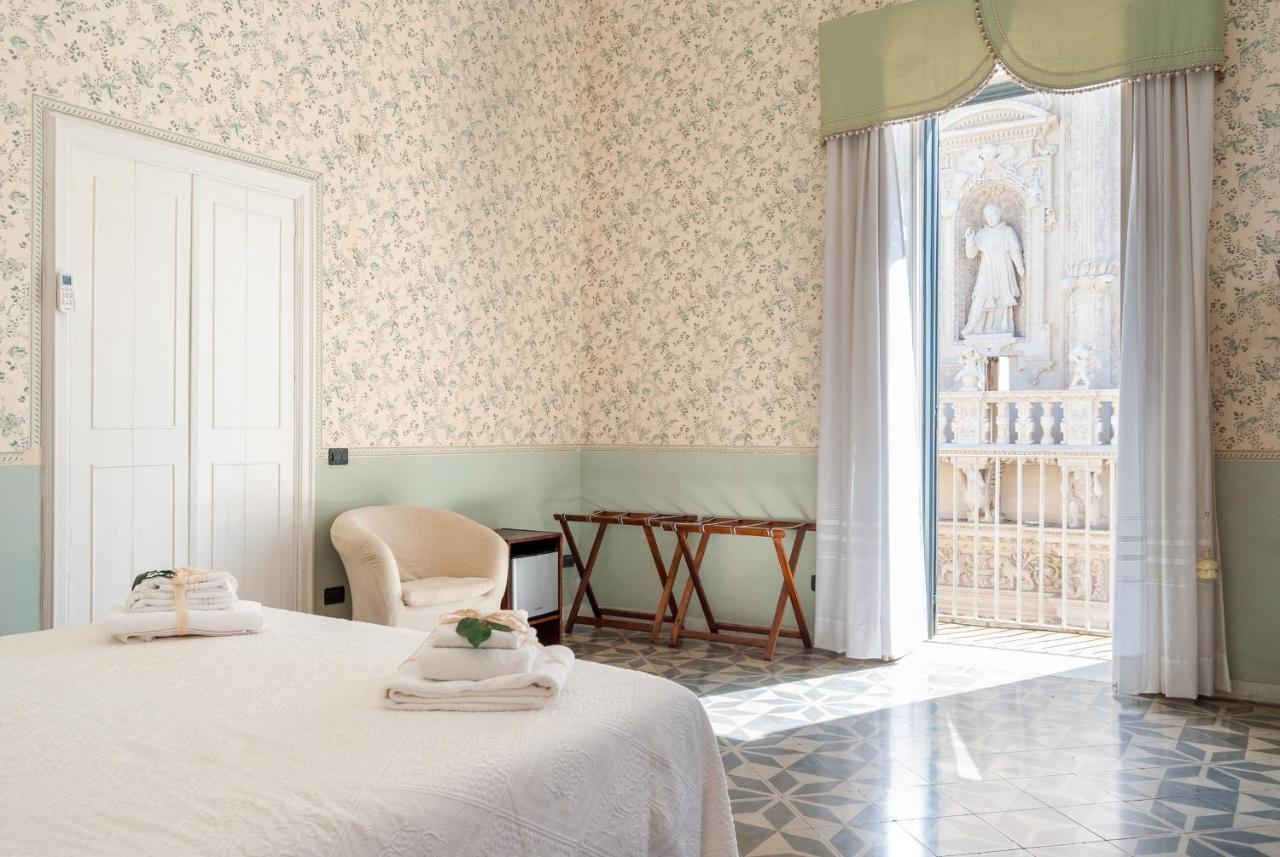 B&B Risveglio Col Rosone Lecce Exterior photo